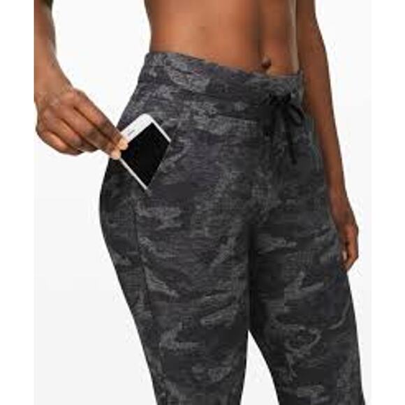 Lululemon Ready to Rulu Joggers - Grey Camo Size 8 - Picture 3 of 10